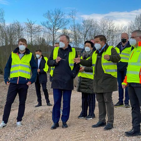Ministerpräsident Stephan Weil zu Besuch im Kieswerk Lammert und Reese