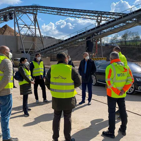 Ministerpräsident Stephan Weil zu Besuch im Kieswerk Lammert und Reese