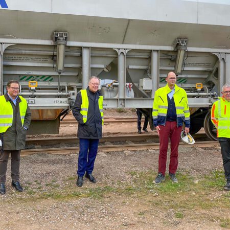 Ministerpräsident Stephan Weil zu Besuch im Kieswerk Lammert und Reese