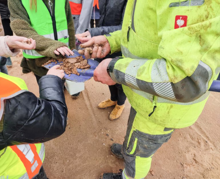 Lehmsuche im Kieswerk Grauen